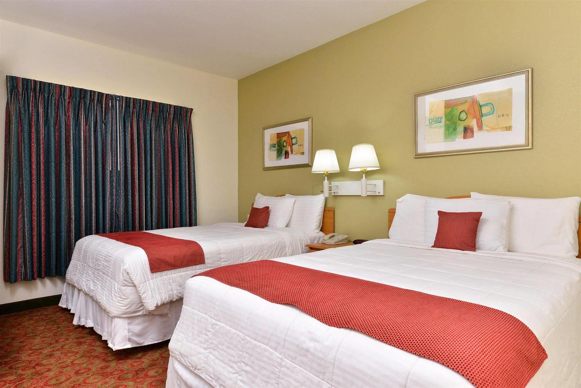 Americas Best Value Inn & Suites-Winnie Exterior photo